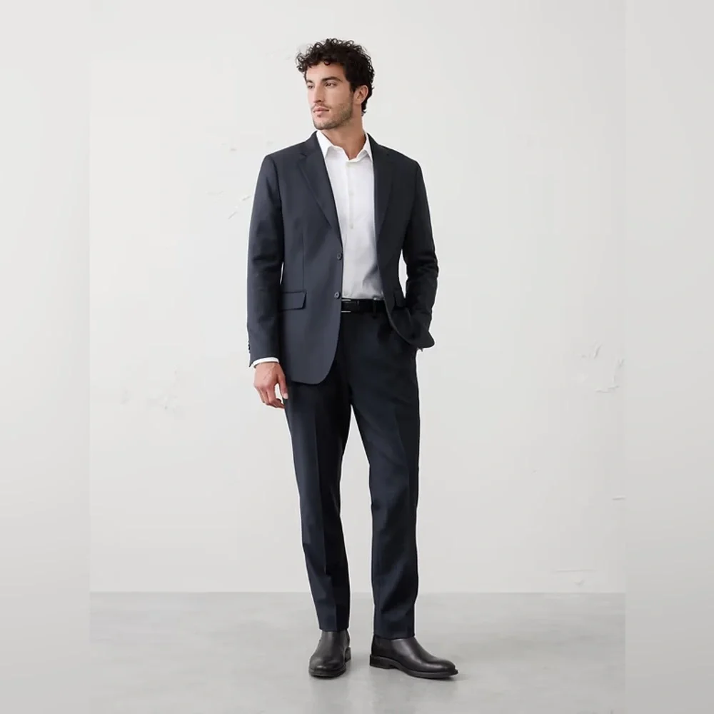 NWT! Banana Republic  NAVY LUXE WOOL-BLEND SUIT JACKET - Size 42R 🎪